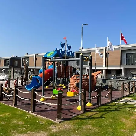 6 Sleeps, Modern In Kusadasi Davutlar - Awz 318 빌라 *