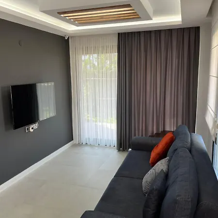 6 Sleeps, Modern In Kusadasi Davutlar - Awz 318 아이딘
