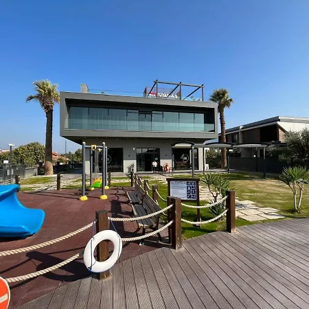 6 Sleeps, Modern In Kusadasi Davutlar - Awz 318 빌라